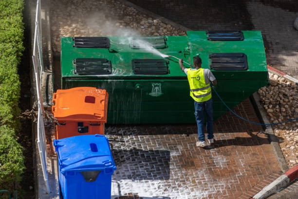 Why Choose Our Certified Pressure Washing Experts for Your Project Needs in Conway, FL?